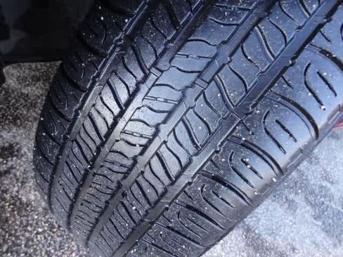 Used 2022 Toyota Avalon XLE image 33