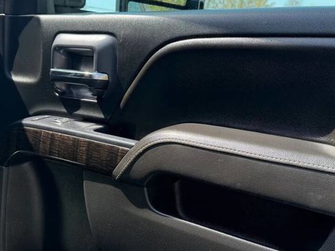 Used 2016 GMC Sierra 2500 Denali w/ Duramax Plus Package AWD/4WD image 27