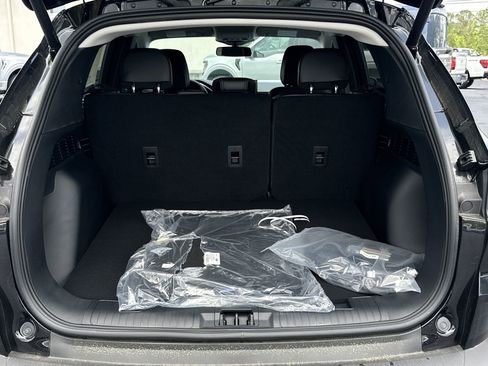 New 2025 Ford Escape SE w/ PHEV Premium Package image 26