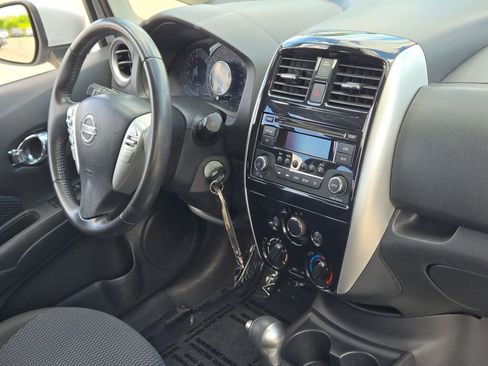 Used 2015 Nissan Versa Note SV FWD image 5