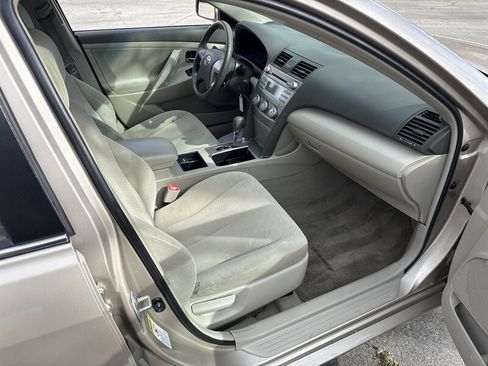 Used 2009 Toyota Camry LE image 20