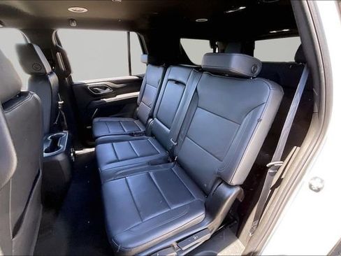 Used 2024 Chevrolet Tahoe LT RWD image 16