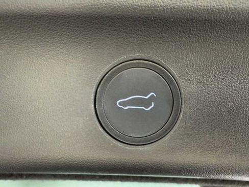 Used 2021 Tesla Model Y 2WD image 32