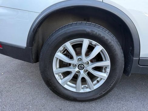 Used 2020 Nissan Rogue SV AWD/4WD image 9