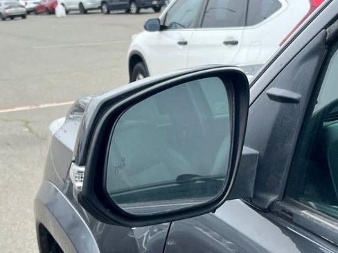 Used 2022 Toyota Tacoma Limited image 20