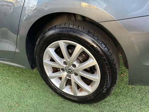 Used 2012 Volkswagen Jetta SE image 40