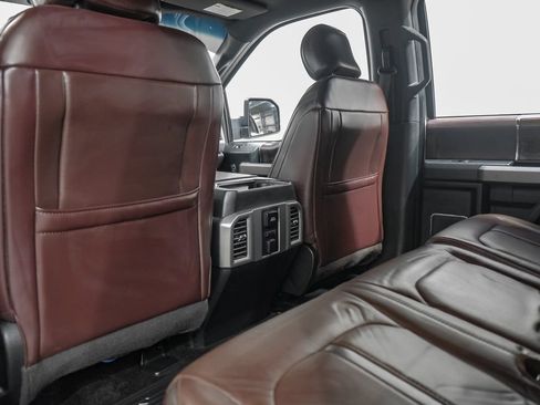 Used 2015 Ford F150 Platinum AWD/4WD image 38