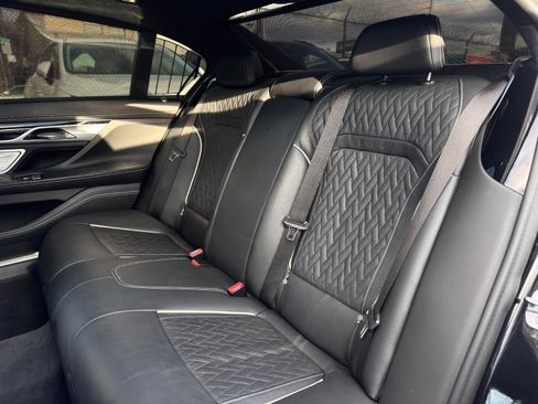 Used 2022 BMW 750i xDrive 750i xDrive w/ Executive Package image 23