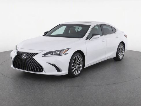 Used 2024 Lexus ES 300h w/ Technology Package FWD image 2