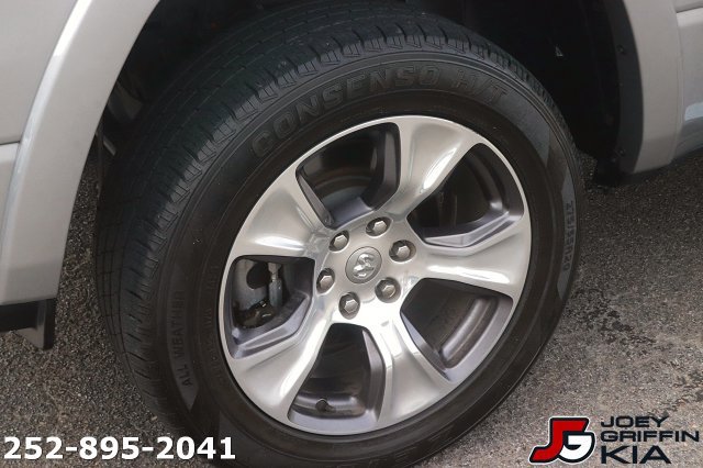 Used 2021 RAM 1500 Laramie w/ Sport Appearance Package AWD/4WD image 9