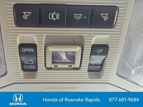 Used 2019 Toyota RAV4 XLE Premium FWD image 10