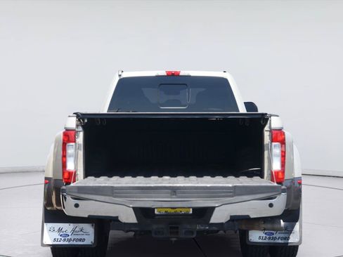 Used 2018 Ford F350 Lariat w/ Lariat Ultimate Package AWD/4WD image 31