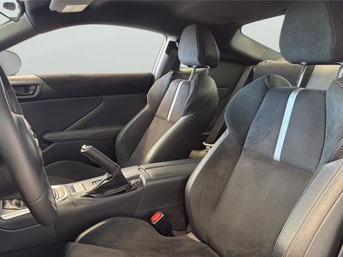 Used 2025 Toyota GR86 Premium w/ Performance Package RWD image 11