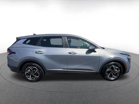 Used 2025 Kia Sportage LX FWD image 16