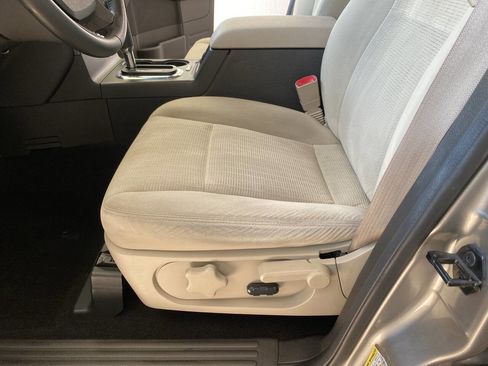 Used 2008 Ford Explorer XLT image 23