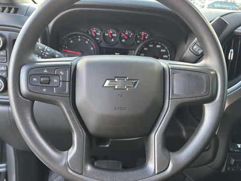 Used 2025 Chevrolet Silverado 2500 Custom w/ Custom Value Package image 17