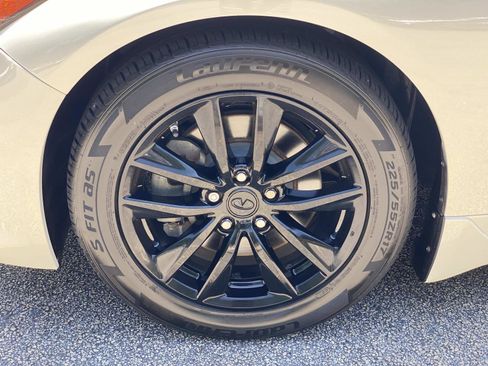 Used 2015 INFINITI Q50 Premium w/ All Weather Package RWD image 11