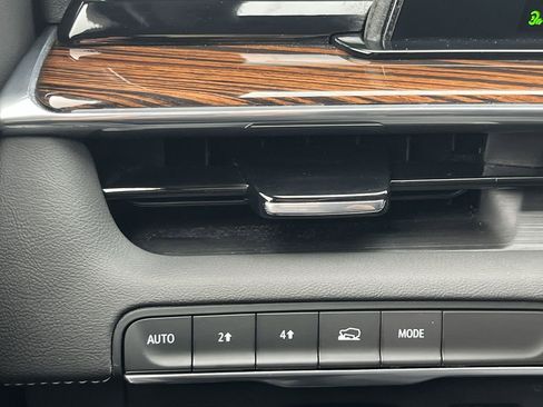 Used 2023 Cadillac Escalade Premium Luxury image 49