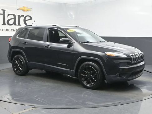 Used 2015 Jeep Cherokee Latitude w/ Cold Weather Group FWD image 6