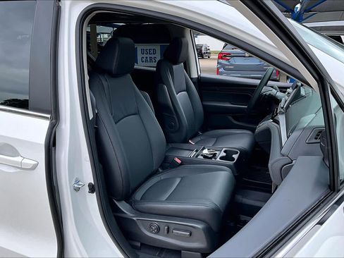Certified 2026 Honda Odyssey EX-L image 8