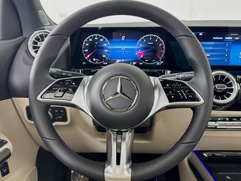 New 2026 Mercedes-Benz GLA 250 image 17