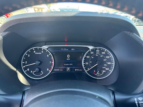 Used 2021 Nissan Sentra SR image 17