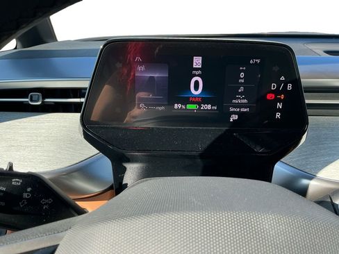 New 2025 Volkswagen ID. Buzz Pro S Plus image 18