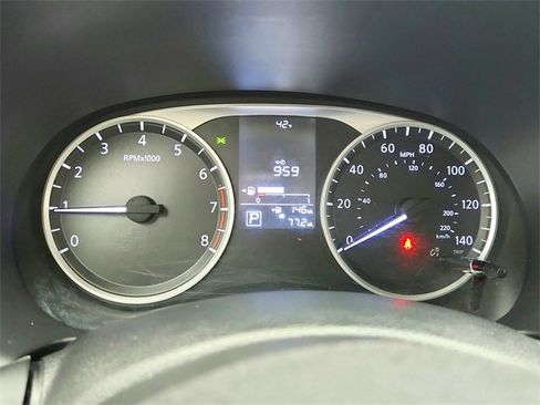 Used 2023 Nissan Kicks S image 14