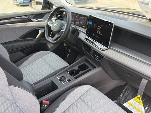 New 2026 Volkswagen Tiguan S FWD image 9