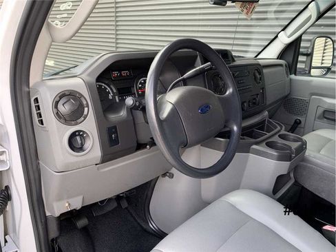 Used 2014 Ford E-150 and Econoline 150 image 28