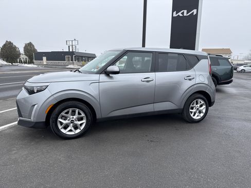Certified 2025 Kia Soul LX w/ LX Technology Package image 7