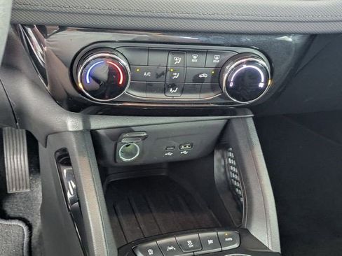 Used 2025 Chevrolet TrailBlazer LT AWD/4WD image 18