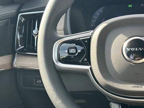 New 2026 Volvo XC90 B6 Plus w/ Protection Package Premier image 8