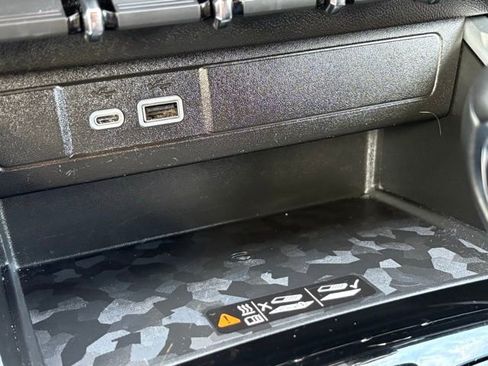 Used 2024 Chevrolet Colorado Z71 w/ Z71 Convenience Package 2 image 21