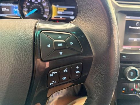 Used 2016 Ford Explorer XLT w/ Equipment Group 202A image 20