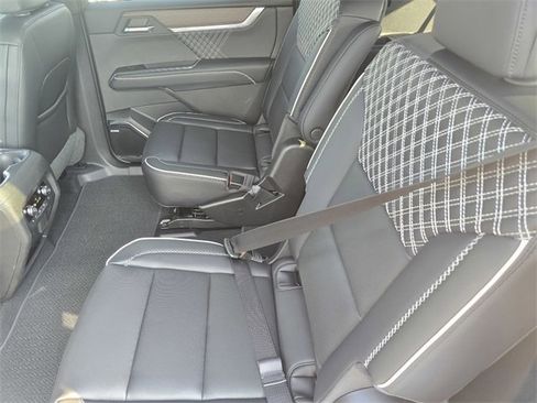 New 2026 GMC Acadia Denali image 10