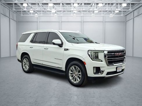 Certified 2024 GMC Yukon SLT w/ SLT Luxury Package image 4