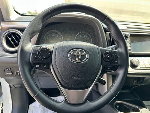 Used 2018 Toyota RAV4 XLE FWD image 42
