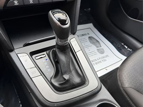 Used 2017 Hyundai Elantra Value Edition image 47