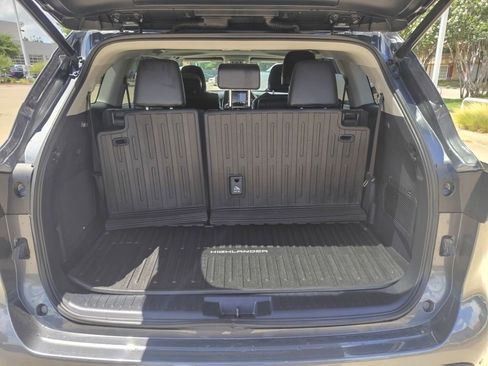 Used 2022 Toyota Highlander Limited AWD/4WD image 27