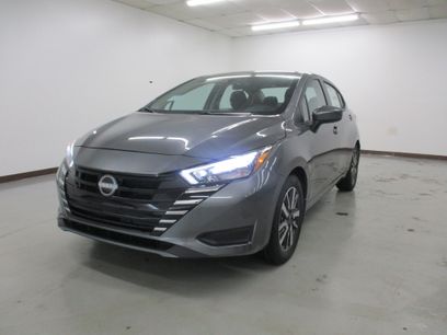 New 2025 Nissan Versa SV w/ Trunk Package