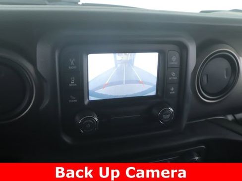 Used 2018 Jeep Wrangler Unlimited Sport S AWD/4WD image 22