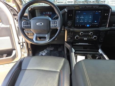 Used 2024 Ford F250 Lariat w/ Lariat Ultimate Package AWD/4WD image 10