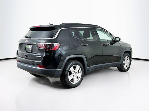 Used 2022 Jeep Compass Latitude image 9