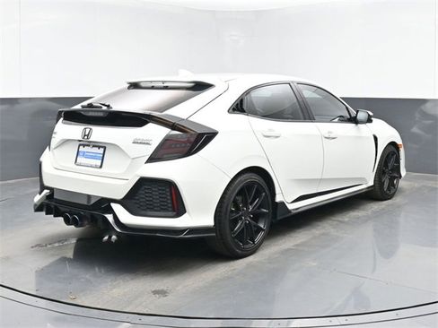 Used 2018 Honda Civic Sport Touring image 10
