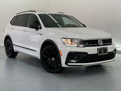Used 2020 Volkswagen Tiguan SE R-Line FWD image 6
