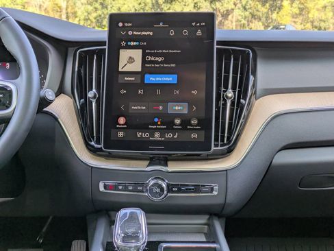 New 2026 Volvo XC60 B5 Plus w/ Protection Package Premier image 9