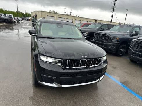 Used 2021 Jeep Grand Cherokee L Limited AWD/4WD image 24