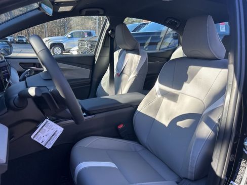 New 2026 Toyota Camry SE image 3