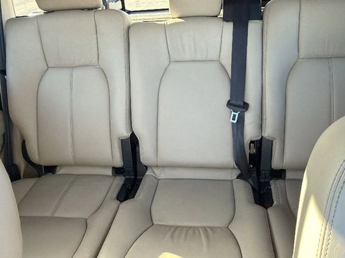 Used 2010 Land Rover LR4 HSE LUX image 19